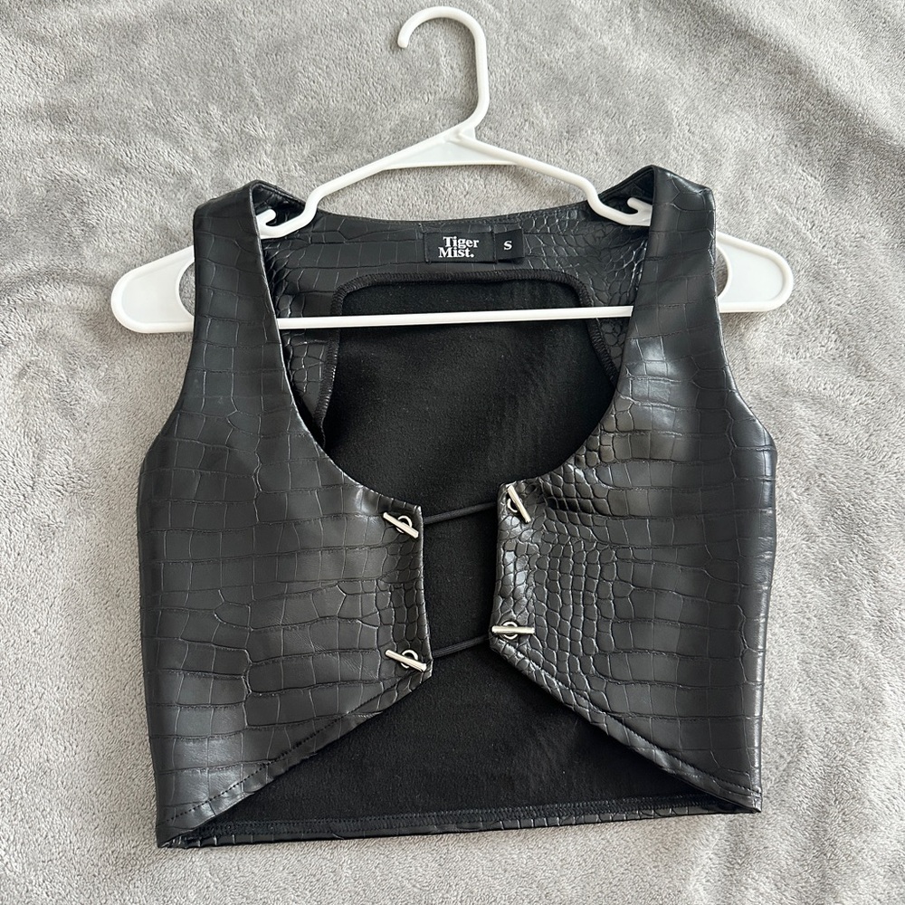 Tiger Mist Black Croc-Embossed Women's Top